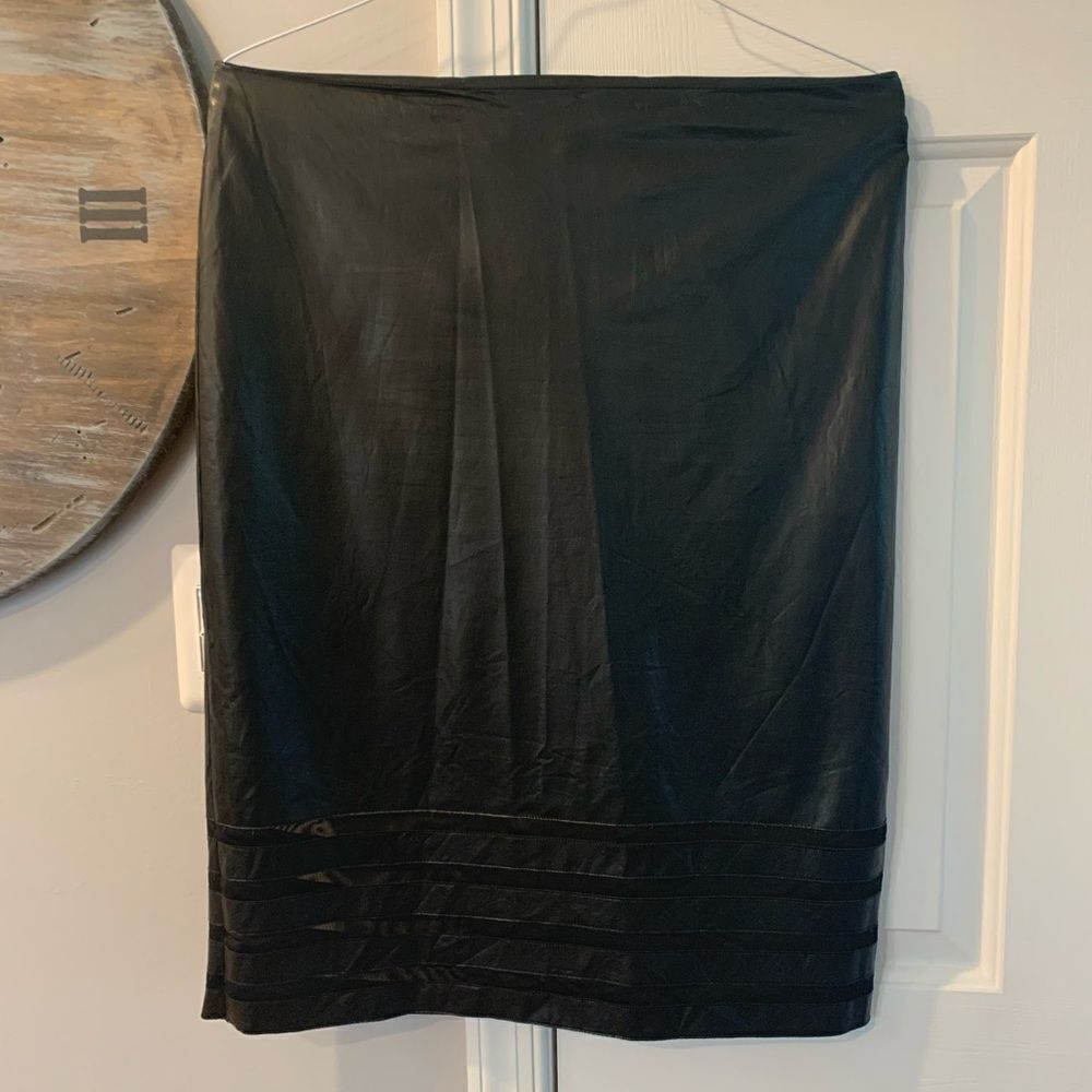 Peter Nygard Faux Leather & Mesh Skirt sz 10